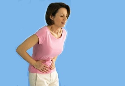 10. Đau bụng: Khi bệnh bạch cầu cấp tiến triển, nó có thể gây sưng tấy ở gan hoặc lá lách làm bạn thấy đau bụng hoặc đầy bụng. Tuy nhiên, một số người lại bị đau thắt lưng. Buồn nôn hoặc mất khẩu vị thường liên quan tới dấu hiệu này.