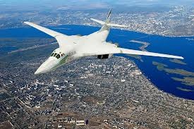 Máy bay ném bom tầm xa chiến lược Tu-160 “Thiên nga trắng”