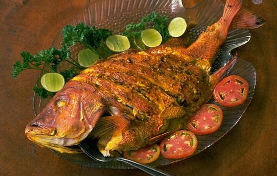 1. Kho lưu trữ các chất dinh dưỡng: Cá là một loại thực phẩm có hàm lượng khoáng chất, vitamin và protein vô cùng phong phú. Protein trong thịt cá rất dễ hấp thụ, tốt cho sức khỏe con người đặc biệt là tốt hệ tiêu hóa và tim mạch.