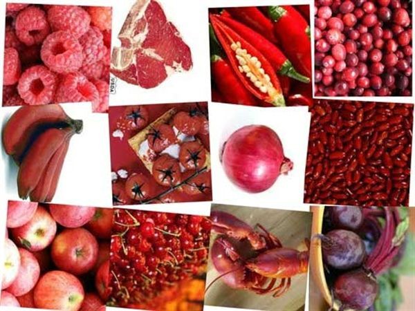 Màu đỏ: Ngoài việc là gam màu kích thích vị giác, màu đỏ còn mang lại cảm giác tràn trề sinh lực. Nếu bạn chán ăn, có thể thêm một vài thực phẩm màu đỏ vào thực đơn của mình.