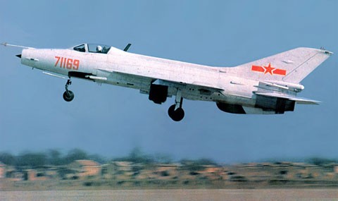 J-7 của Trung Quốc là phiên bản nhái của Mig - 21