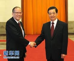 Khi Tổng thống Philippinese đang ở thăm Trung Quốc, Tân Hoa xã đòi Philippinese tôn trọng lợi ích cốt lõi của Trung Quốc trên biển Đông
