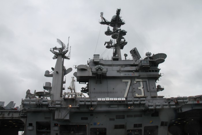 Tháp kiểm soát chính của tàu sân bay USS George Washington