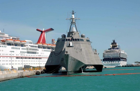 Mỹ đang bàn với Singapore để triển khai 2 tàu tác chiến ven bờ Independence LCS-2 mới nhất.
