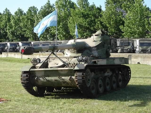 Xe tăng hạng nhẹ AMX-13