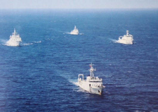 Biên đội tàu hải giám Trung Quốc tuần tra trên biển