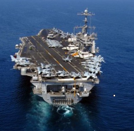 Mỹ-Iran đối đầu gay gắt, nhưng vẫn có có hội cho hòa bình. Trong hình là tàu sân bay USS John C. Stennis vừa xuất hiện tại eo biển Hormuz