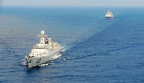 Biên đội hộ tống số 5 - Hải quân Trung Quốc tập trận ở biển Đông