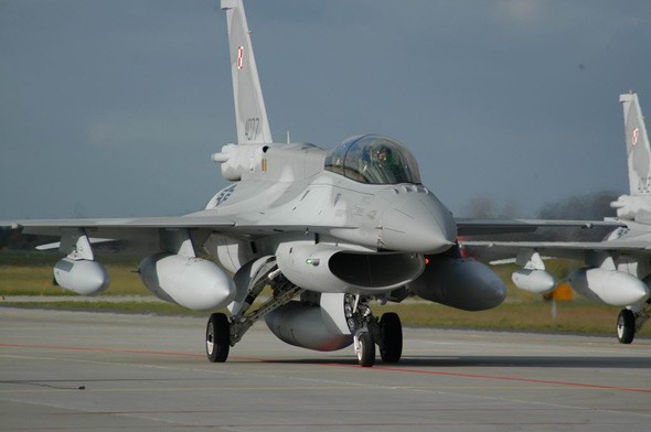 Máy bay chiến đấu đa dụng F-16D Black52 của Không quân Ba Lan.