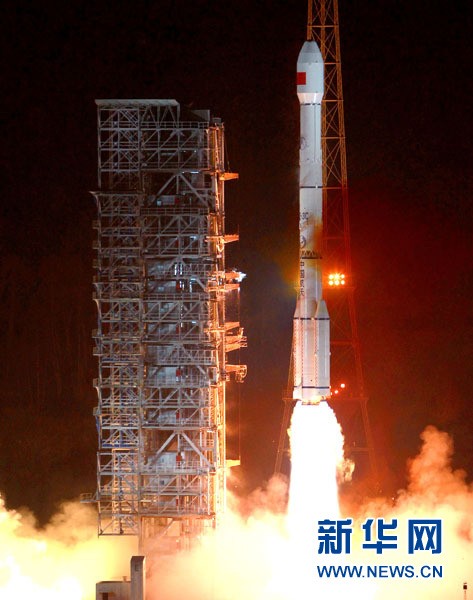 Tên lửa đẩy Trường Chinh - 3 phóng lên vào sáng sớm ngày 25/2/2012.