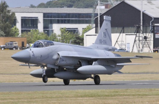 Pakistan mua máy bay chiến đấu JF-17 của Trung Quốc.