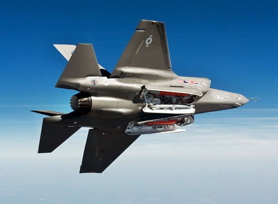 Máy bay chiến đấu F-35 của Công ty Lockheed Martin - Mỹ.