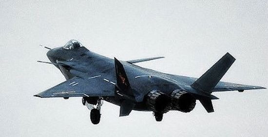 Máy bay chiến đấu tàng hình J-20 đang được Trung Quốc phát triển.