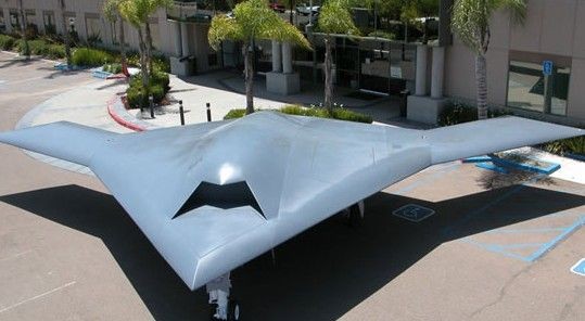 Máy bay không người lái X-47B phiên bản hải quân của Công ty Northrop Grumman Mỹ.