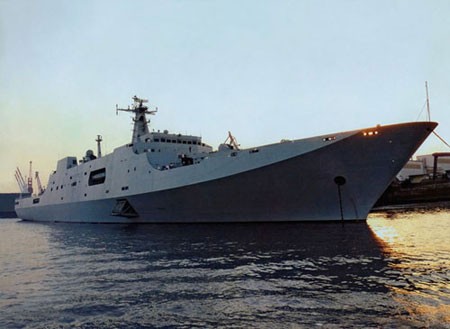 Trung Quốc tăng cường chế tạo tàu vận tải đổ bộ lớp 071.