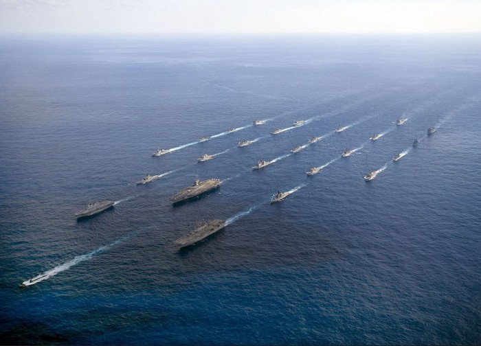 Hạm đội tập trận chung Mỹ-Nhật.