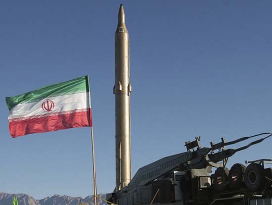 Tên lửa đạn đạo tầm trung do Iran tự sản xuất.