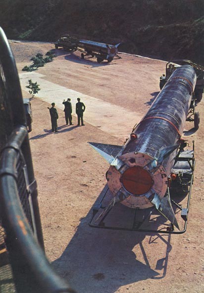 Tên lửa đạn đạo xuyên lục địa DF-5 có tầm phóng 12.000 km của Trung Quốc.