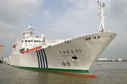 Biên đội tàu tuần tra Tổng đội Nam Hải - Hải giám Trung Quốc vừa tiến hành tuần tra định kỳ lần thứ ba trên biển Đông năm 2012. Trong hình là tàu Hải giám 83 Trung Quốc có lượng choán nước là 3980 tấn.