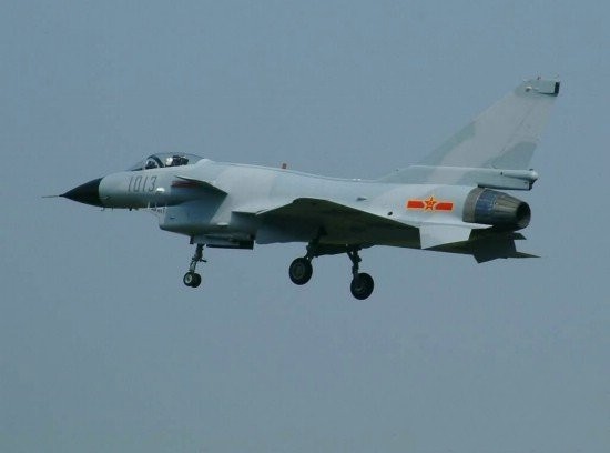 Máy bay chiến đấu J-11B Trung Quốc được cho là sao chép Su-27SK của Nga.