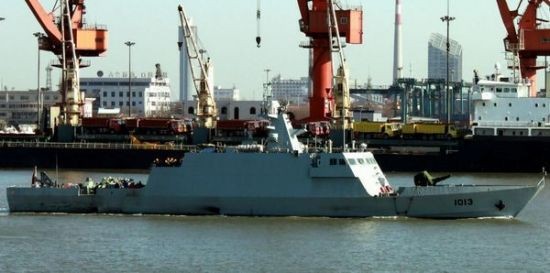 Tàu tên lửa lớp PNS Azmat được Trung Quốc chế tạo cho Pakistan.