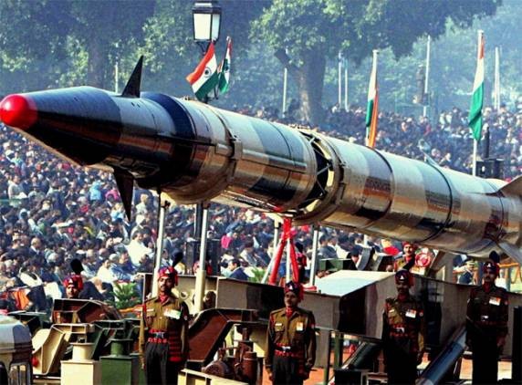 Tên lửa xuyên lục địa Agni-V của Ấn Độ chuẩn bị phóng thử vào ngày 15/4 tới.