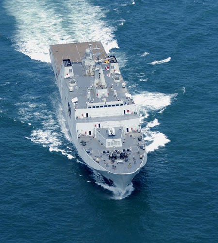 Tàu vận tải đổ bộ Côn Lôn Sơn của Hạm đội Nam Hải-Hải quân Trung Quốc.