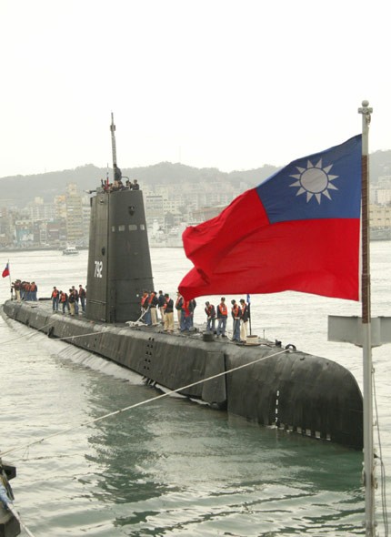 Tàu ngầm Seal của Hải quân Đài Loan neo đậu tại bến cảng.