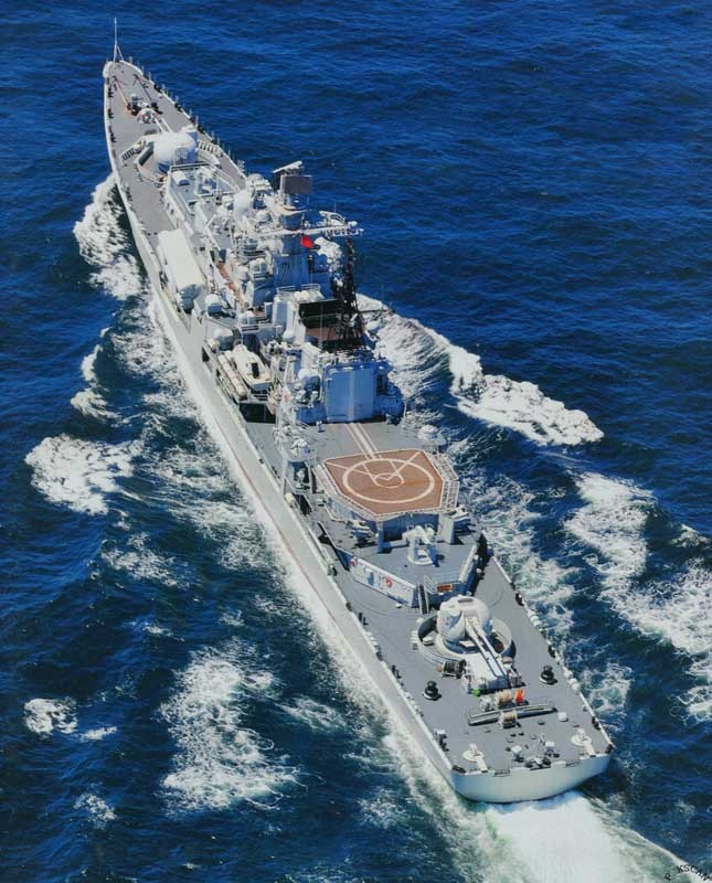 Tàu khu trục tên lửa 956E lớp Hiện Đại của Hải quân Trung Quốc.