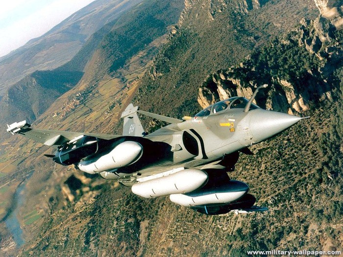 Máy bay chiến đấu Rafale do Pháp chế tạo, Ấn Độ đã đặt mua.