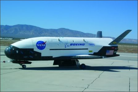 Tàu vũ trụ X-37 Mỹ.