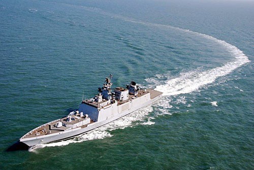 Tàu hộ tống tên lửa Satpura Hải quân Ấn Độ.