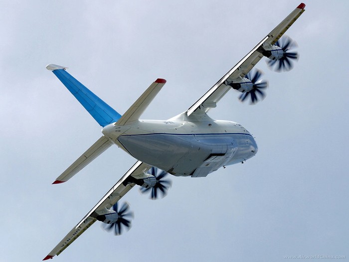 Máy bay vận tải An-70.