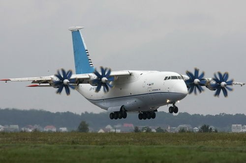Máy bay vận tải An-70 do Nga-Ukraina hợp tác chế tạo.