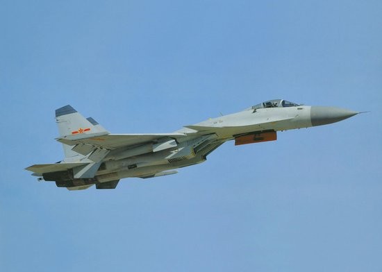 Máy bay chiến đấu J-15 sẽ là máy bay chủ lực của tàu sân bay Varyag Trung Quốc.