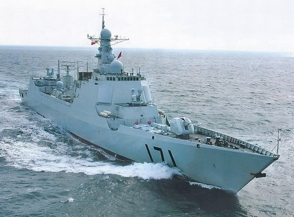 Tàu khu trục tên lửa 171 Hải Khẩu lớp 052C được mệnh danh là "Aegis Trung Hoa", thuộc Hạm đội Nam Hải.