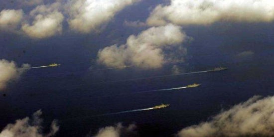 Bức ảnh 5 tàu chiến của Hải quân Trung Quốc do Nhật Bản công bố.