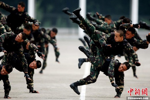 Lính thủy đánh bộ Trung Quốc diễn tập chống khủng bố với Thái Lan năm 2010.
