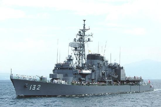 Tàu hộ tống Asayuki của căn cứ Sasebo, Lực lượng Phòng vệ Biển Nhật Bản.