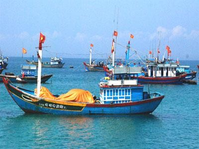 Tàu cá Việt Nam đánh bắt ở vùng biển Hoàng Sa luôn bị Trung Quốc bắt giữ và đòi tiền chuộc bất hợp pháp.