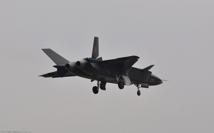 Máy bay chiến đấu tàng hình thế hệ thứ năm J-20 của Trung Quốc.