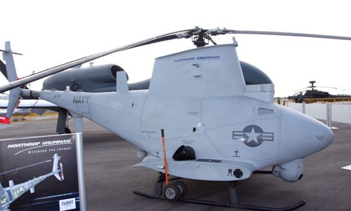 Hiện nay, máy bay trực thăng không người lái đang phát triển rất nhanh trong lĩnh vực quân sự. Trong hình là máy bay không người lái MQ-8 Fire Scout của Mỹ, nặng 1,5 tấn.