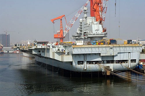 Trung Quốc tích cực cải tạo, nghiên cứu chế tạo tàu sân bay với tham vọng lớn.