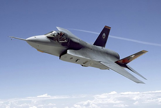 Máy bay chiến đấu tấn công liên hợp F-35 do hãng Lockheed Martin Mỹ chế tạo.