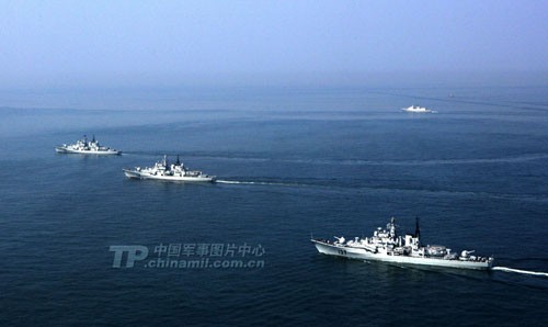 Hạm đội Đông Hải, Hải quân Trung Quốc diễn tập quân sự trên biển.