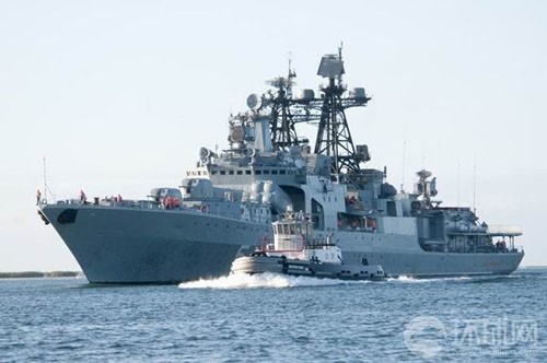 Tàu khu trục lớp Udaloy của Nga, dài 162.8m, rộng 19.02m, lượng giãn nước 7.595 tấn, khả năng chạy liên tục 7.700 hải lý, chuyên làm nhiệm vụ chống tàu ngầm, tham gia cuộc diễn tập "Vành đai Thái Bình Dương-2012".
