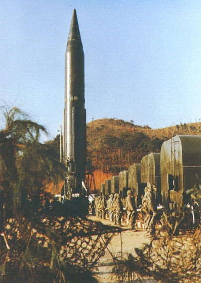 Tên lửa đạn đạo tầm trung DF-3, Quân đội Trung Quốc.