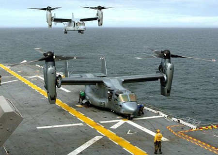 Máy bay vận tải cánh xoay MV-22 Osprey của Lính thủy đánh bộ Mỹ.