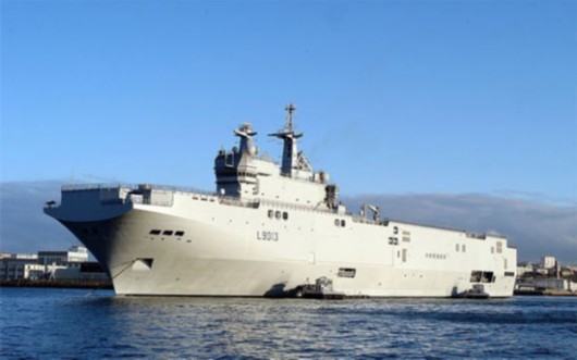 Tàu tấn công đổ bộ lớp Mistral do Pháp sản xuất.