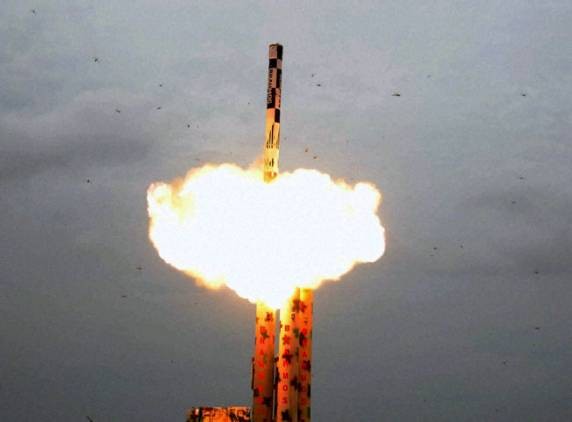 Ấn Độ phóng thử tên lửa hành trình siêu âm Brahmos.